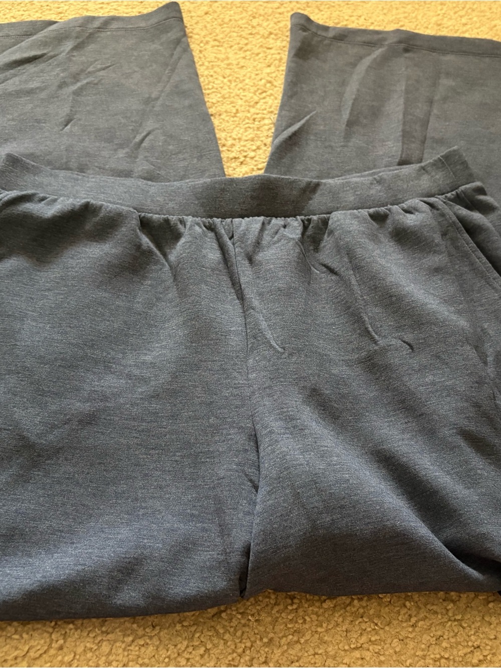 Lou & Grey charcoal gray pull-on lounge leggings
